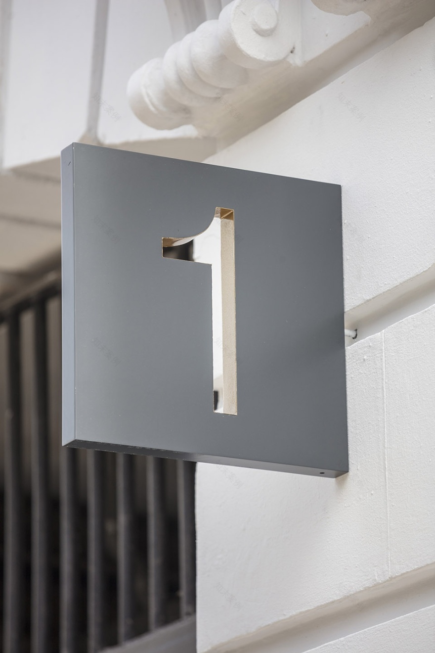 伦敦旧仓库建筑翻新变身开放式办公室-46