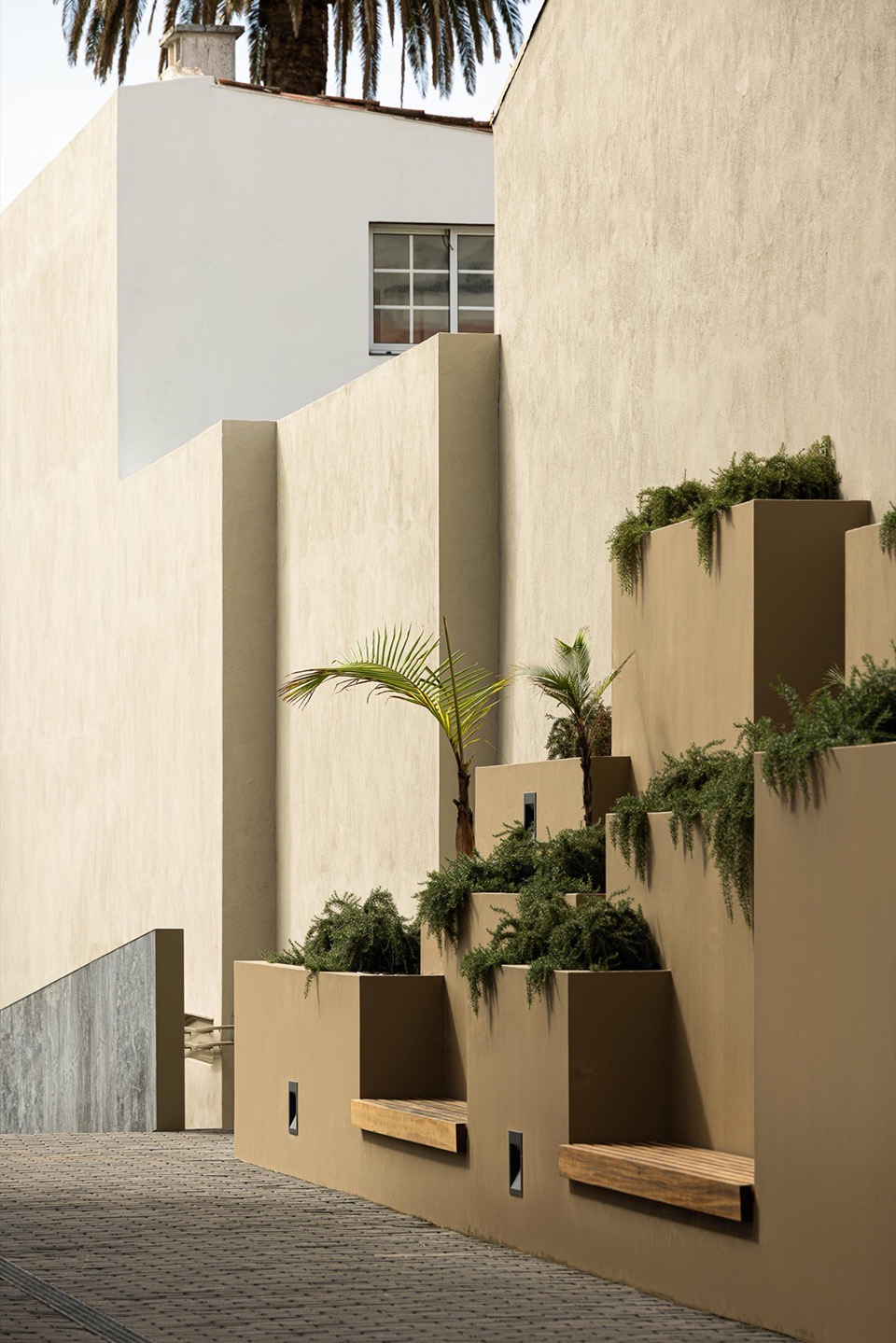 ERNESTO DO CANTO住宅区丨葡萄牙蓬塔德尔加达丨BOX arquitectos-176