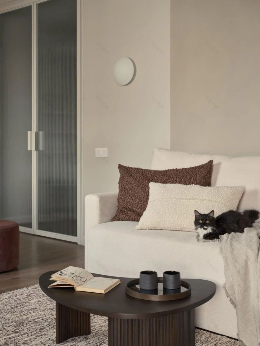 奶油风公寓设计丨Sasha Levina-12