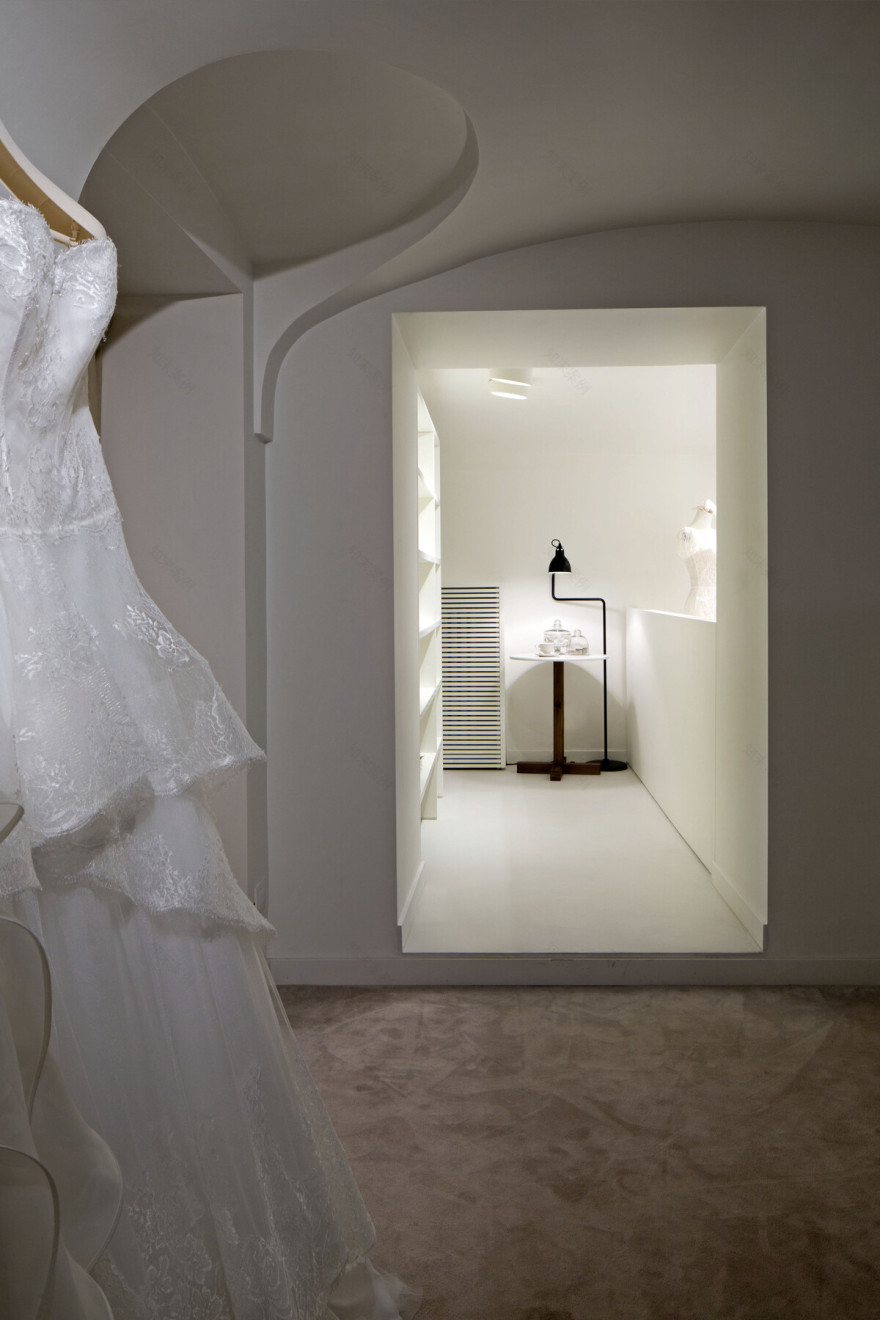 WHITE LE SPOSE 婚纱店-23
