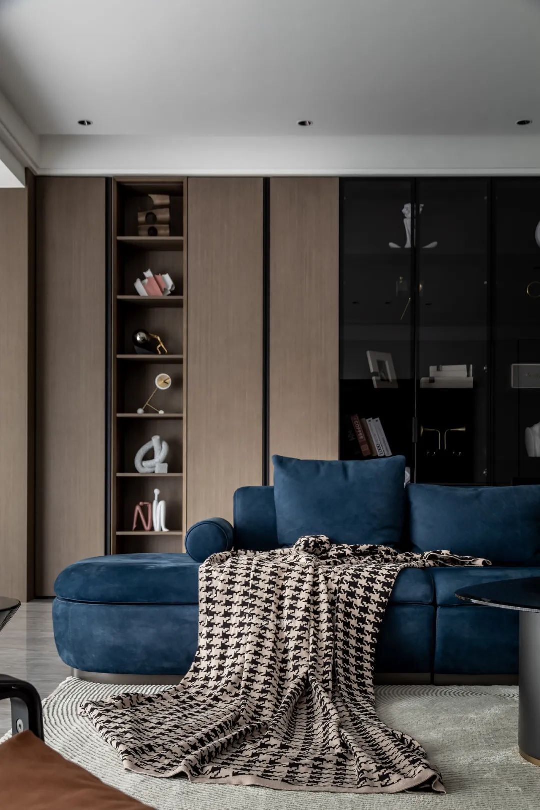 现代时尚的 280㎡小院私宅丨罗太翔,于倩-32