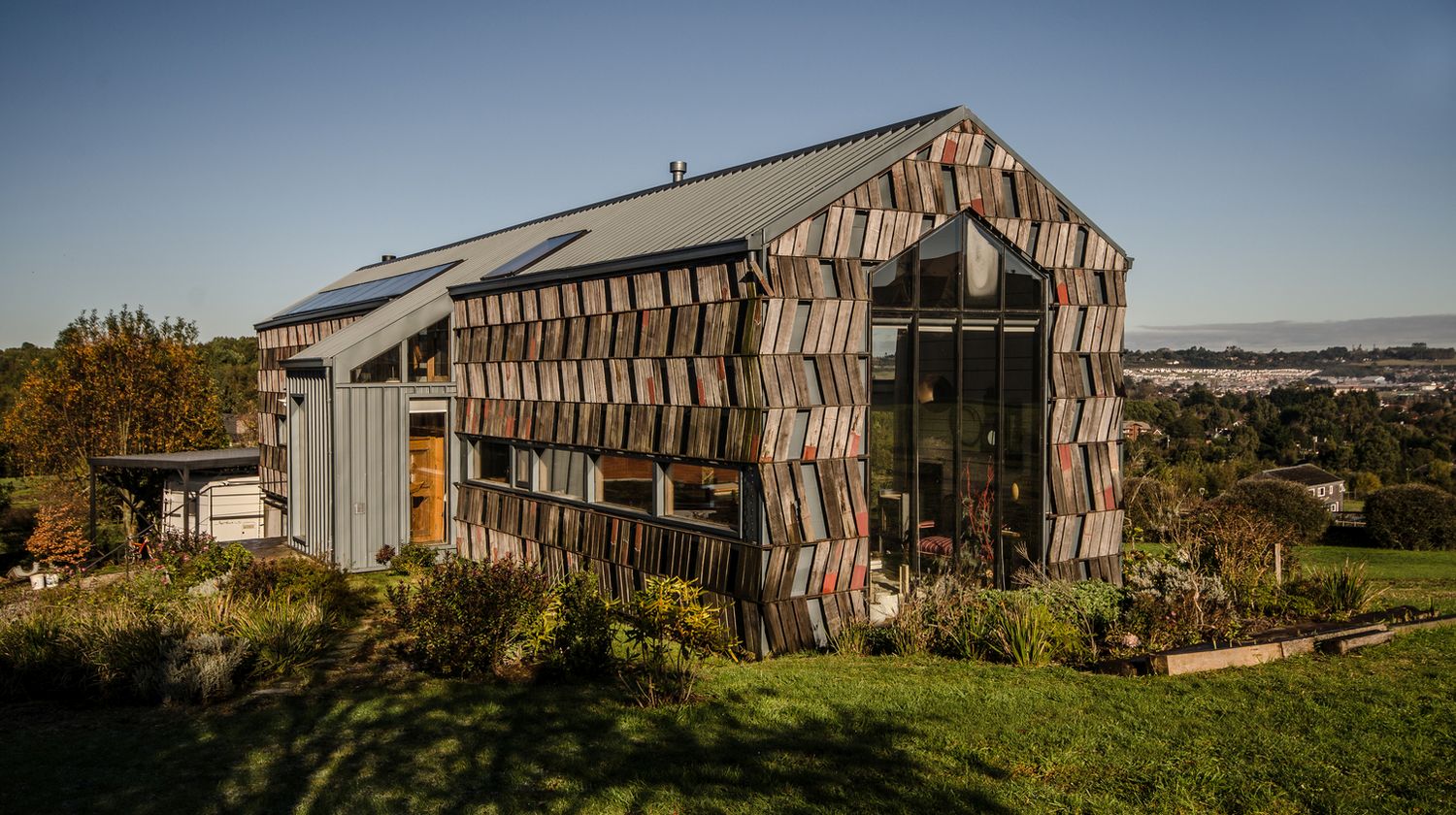 智利某回收材料改造住宅-0