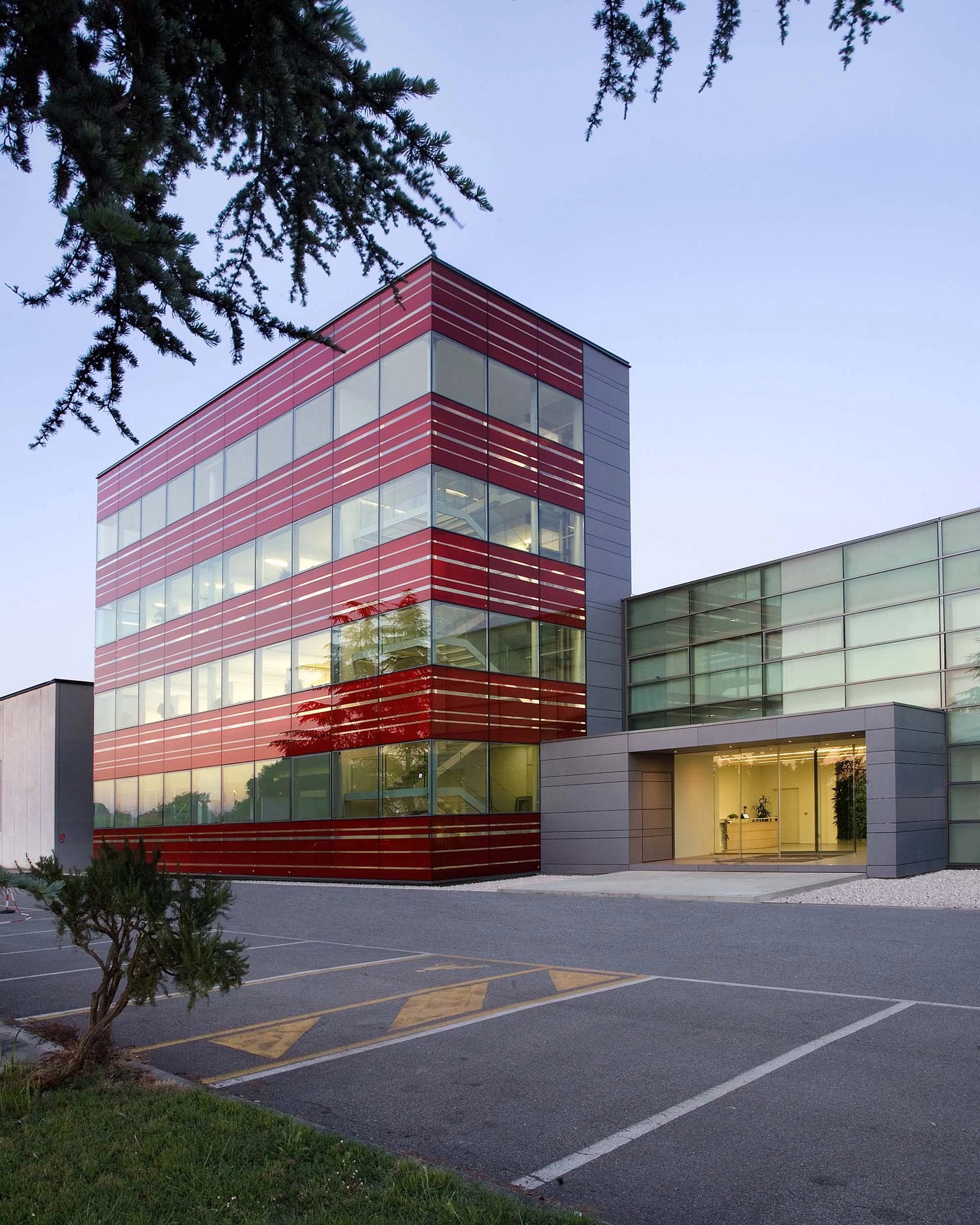 简约风格展现独特魅力——Madel Head Office 室内设计-10