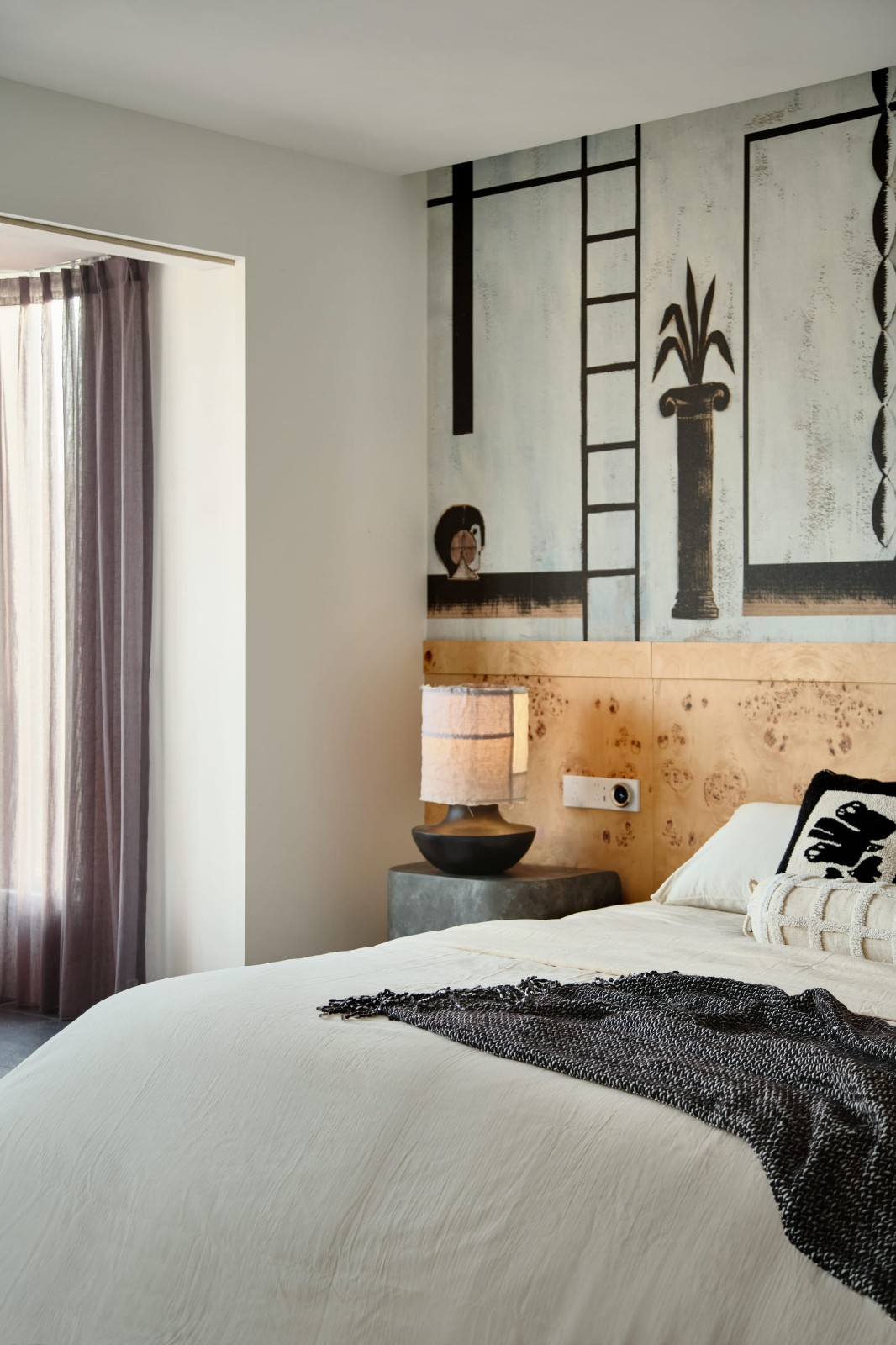 现代折衷与艺术的交织:复式空间“不被定义的家”设计丨HURR赫设计-42