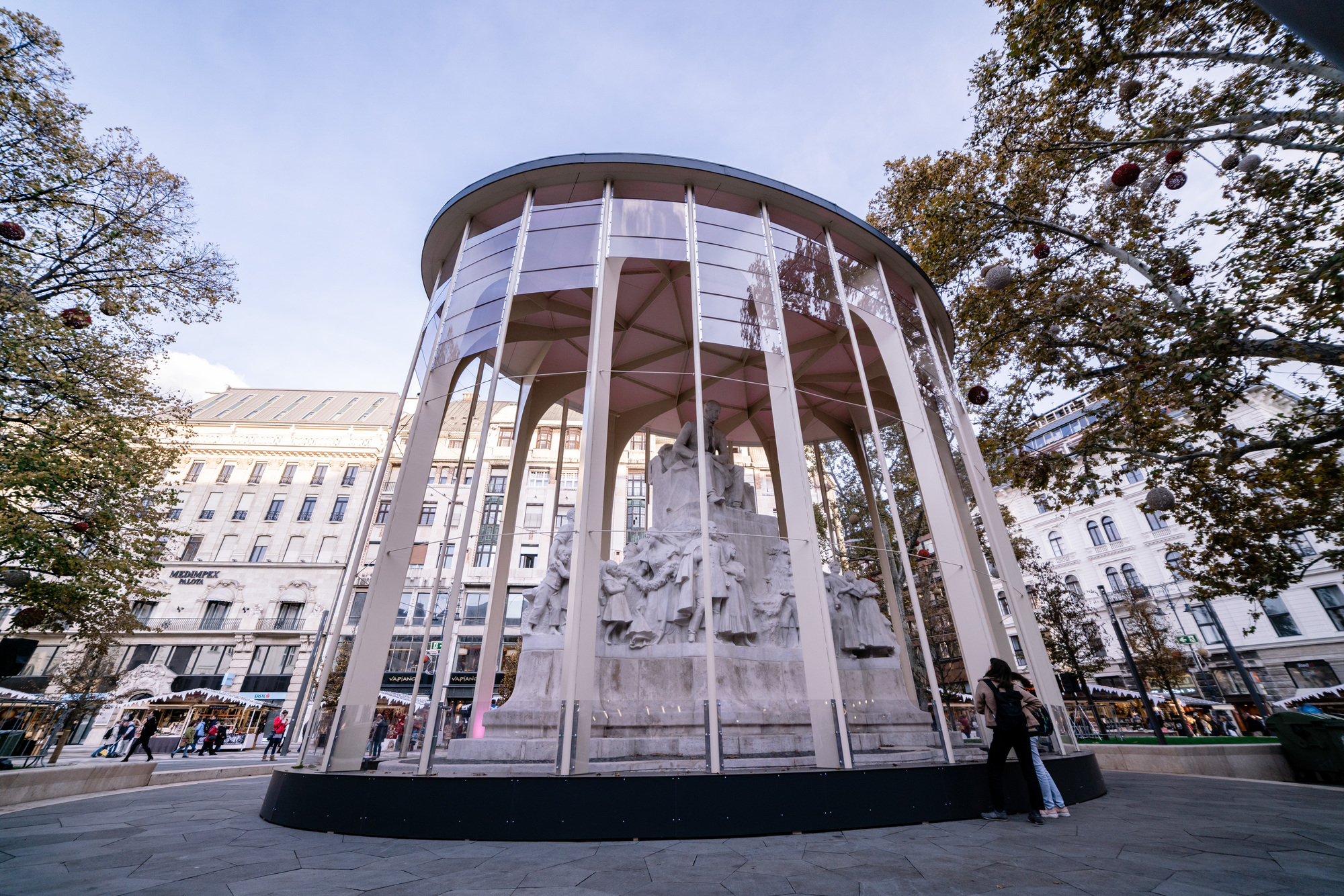 Art Shield Statue Conservation Pavilion / Hello Wood-28