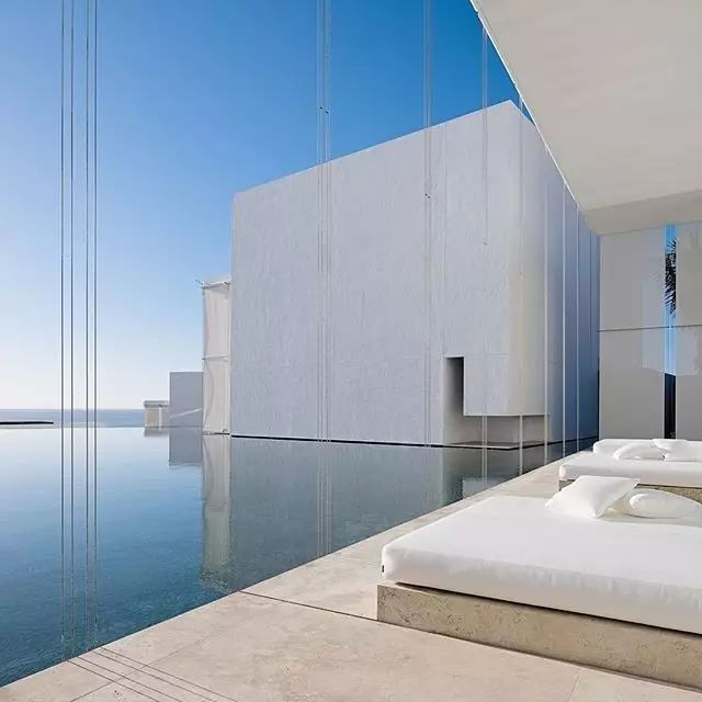 开了灯后，这家性冷淡风的酒店美爆了!-101