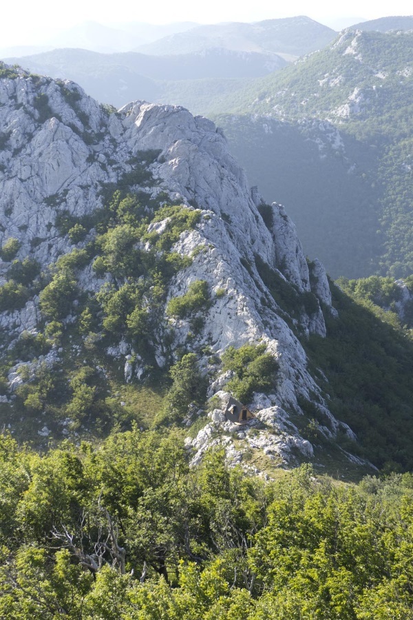 Velebit山上的新登山避难所丨Ivan Juretić-44