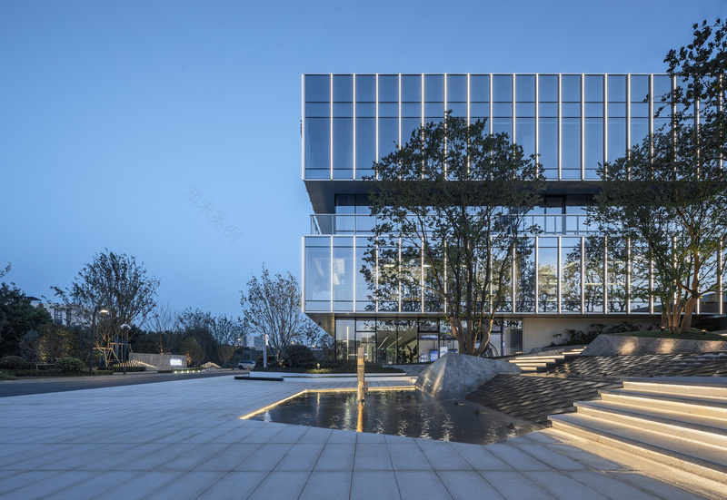 产业社区破局之路 · 智慧化,多元化,形象引领丨中国丨三益-156