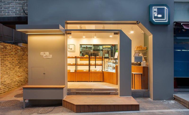 7 坪小空间，打造高效简洁烘焙店-2