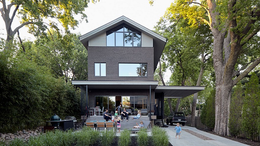 Show House is a Contemporary Take on a Traditional Building Form-28