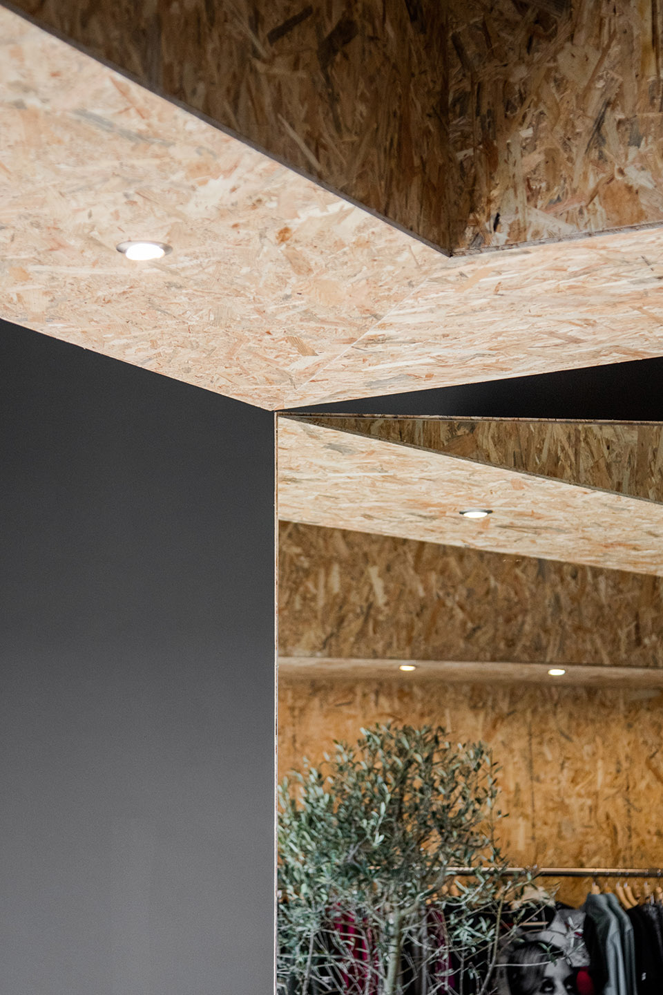 葡萄牙多品牌男装店  3r Ernesto Pereira-14