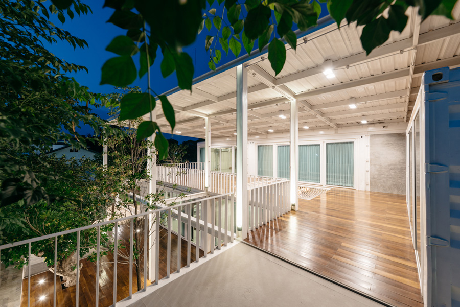 แบบบ้านตู้คอนเทนเนอร์ เปลี่ยนตู้ 15 ใบ เป็นบ้าน 1 หลังใหญ่ กับอีก 1 หลังน้อย-21