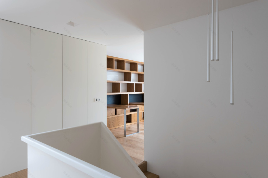 白色立方体别墅 | 打造室内外透明感-16