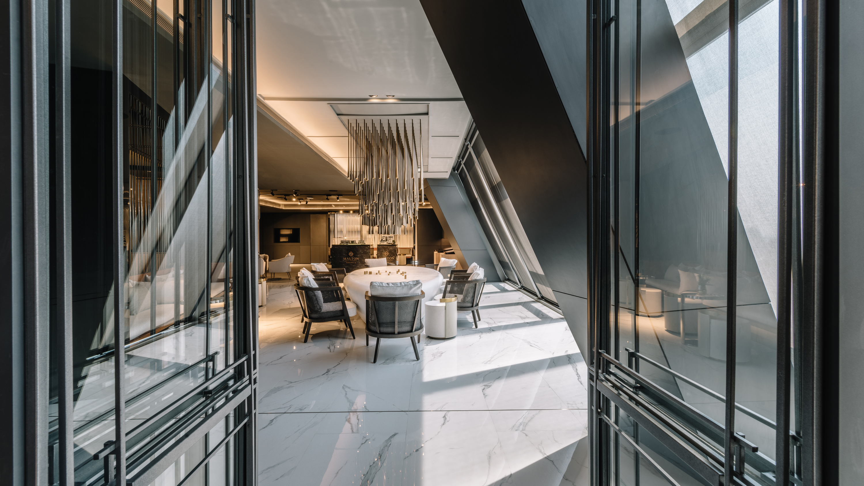 重塑品牌印象，奢华住宅项目展示空间设计-13