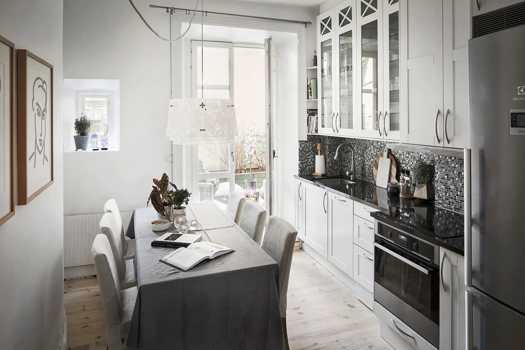 瑞典经典民族风家庭公寓设计-9