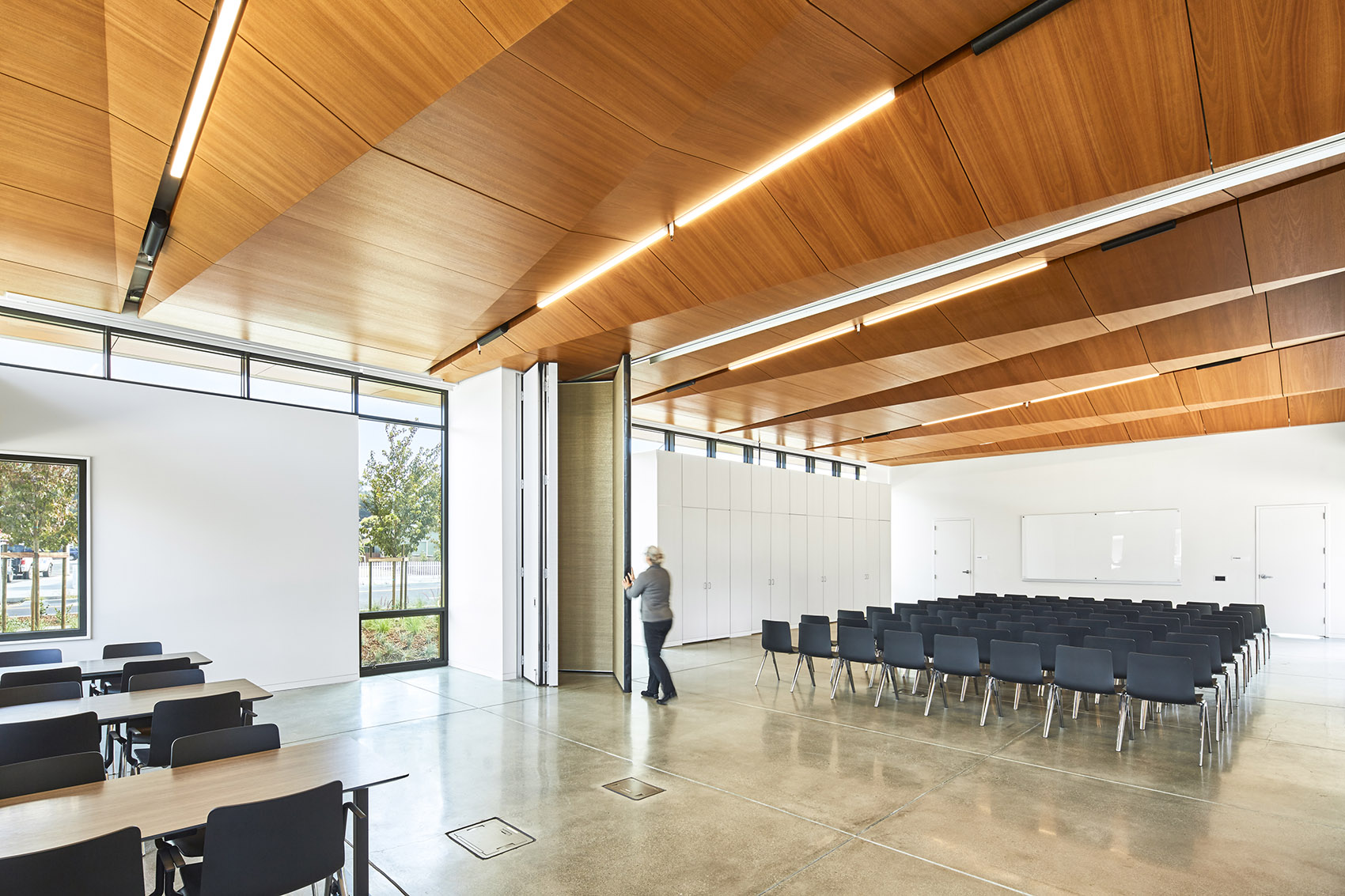 美国半月湾图书馆-86