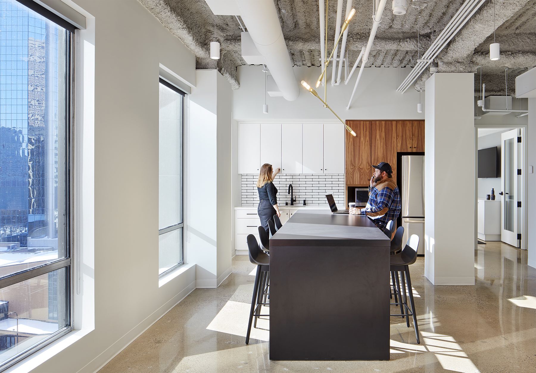 A Look Inside The Baker Center Spec Office Suites in Minneapolis - Officelovin'-9