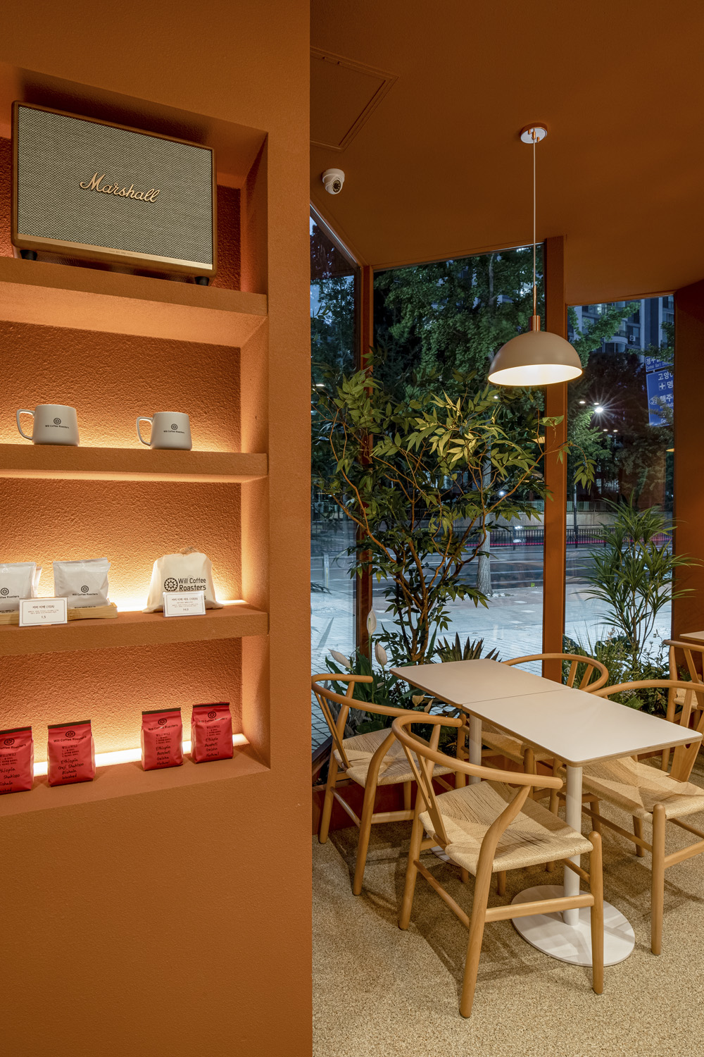 红色顿悟 | 22 平米极简咖啡厅设计-13