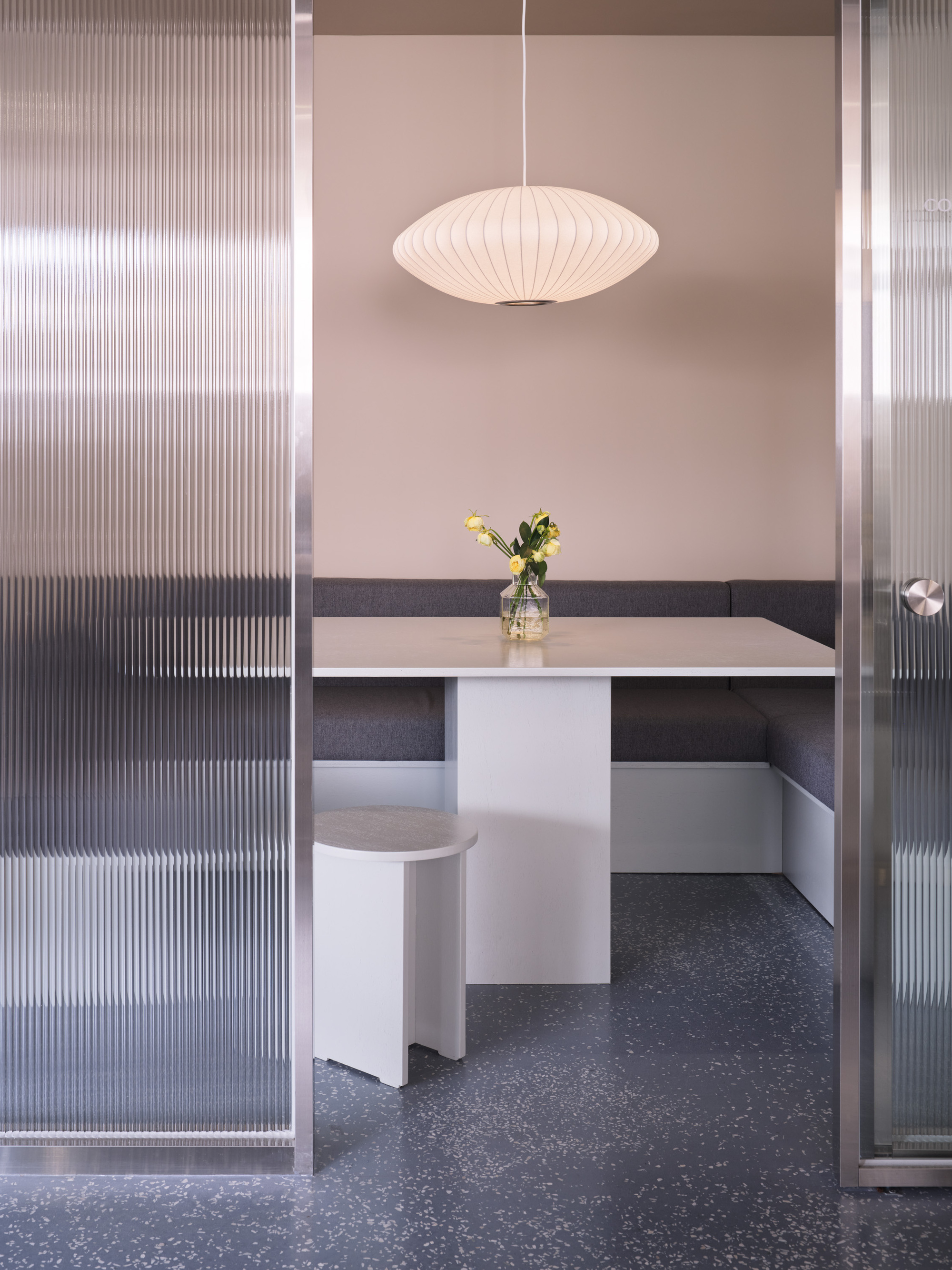 Apartmentary Dosan Offices and Showroom / studio fragment-22