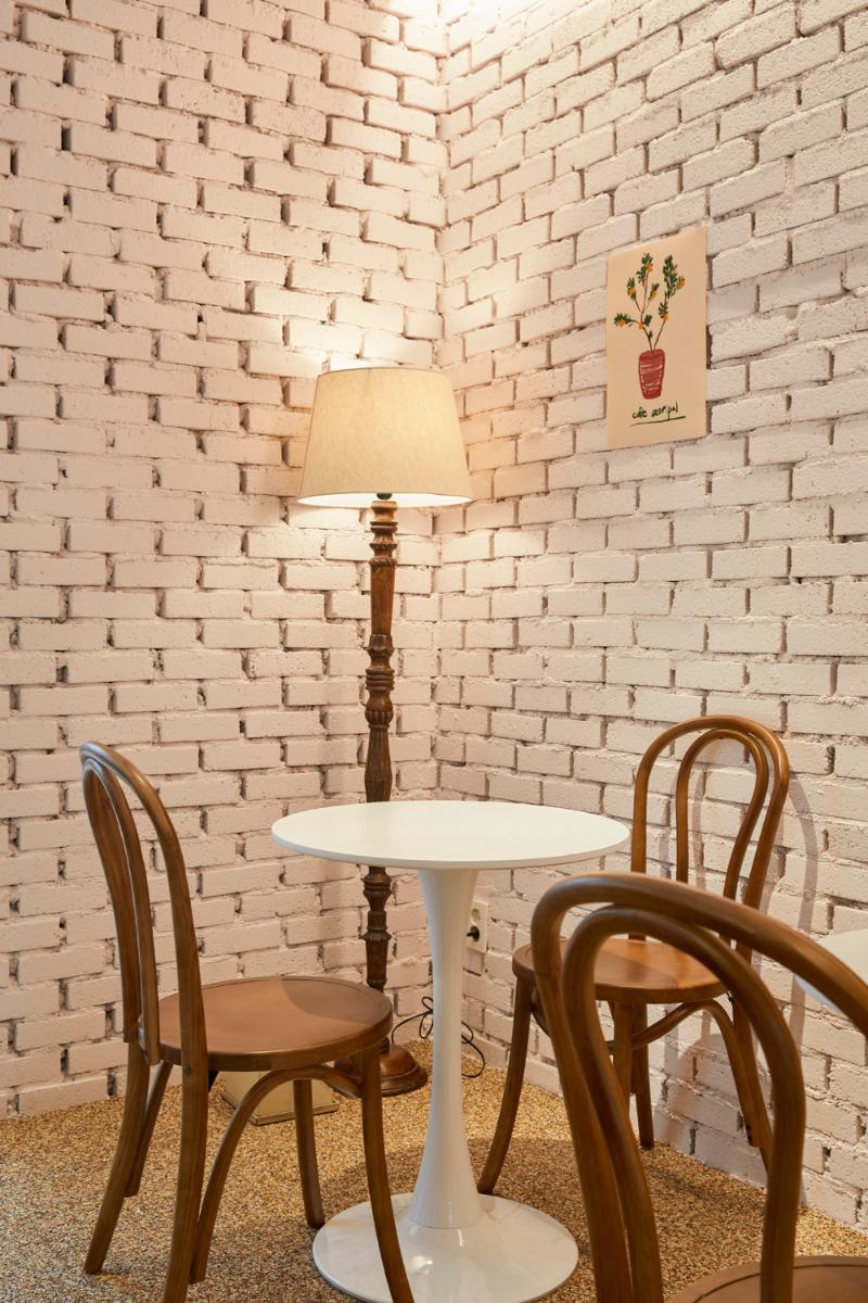 十平米卡啡室的温馨氛围营造-11