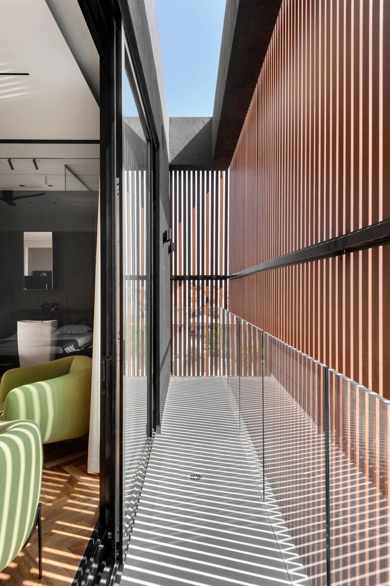 特拉维夫的隐蔽之家丨以色列特拉维夫丨Dan and Hila Israelevitz-28