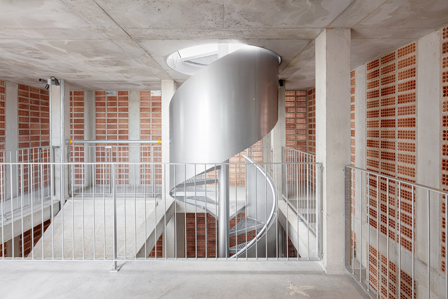 Vall d’Hebron 消防训练塔丨西班牙巴塞罗那丨Carles Enrich Studio-100