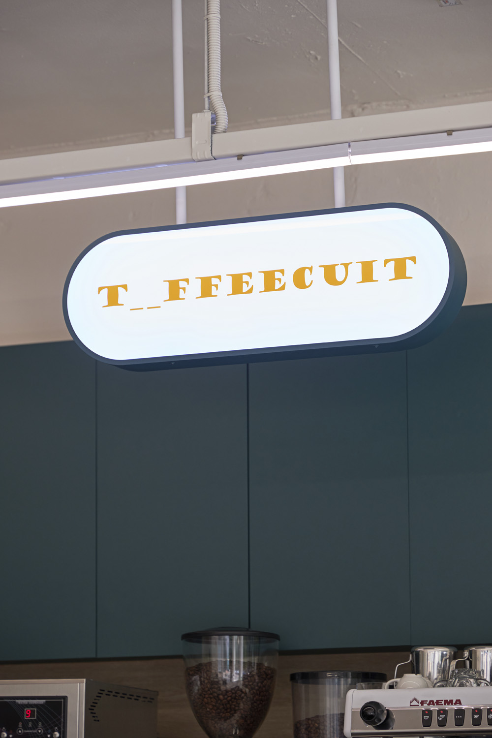 绿色室内设计，15 分满分的宁静咖啡厅-16