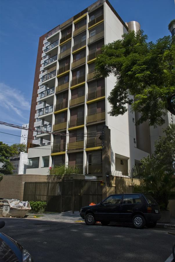 巴西圣保罗 Pascoal Vital 住宅楼 | 现代设计与自然景观的完美融合-1