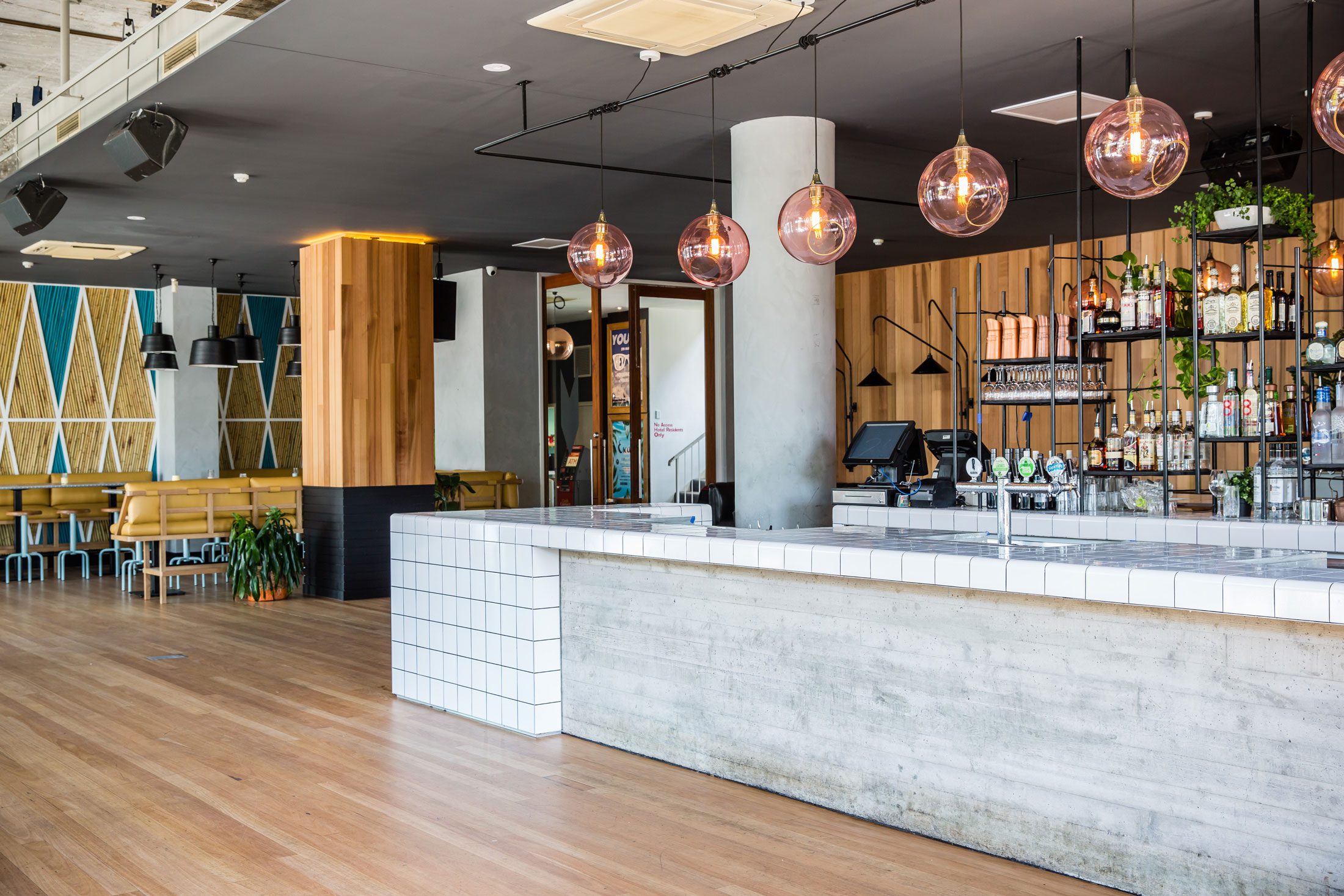 Beach Road Hotel | 2016 - Luchetti Krelle-0