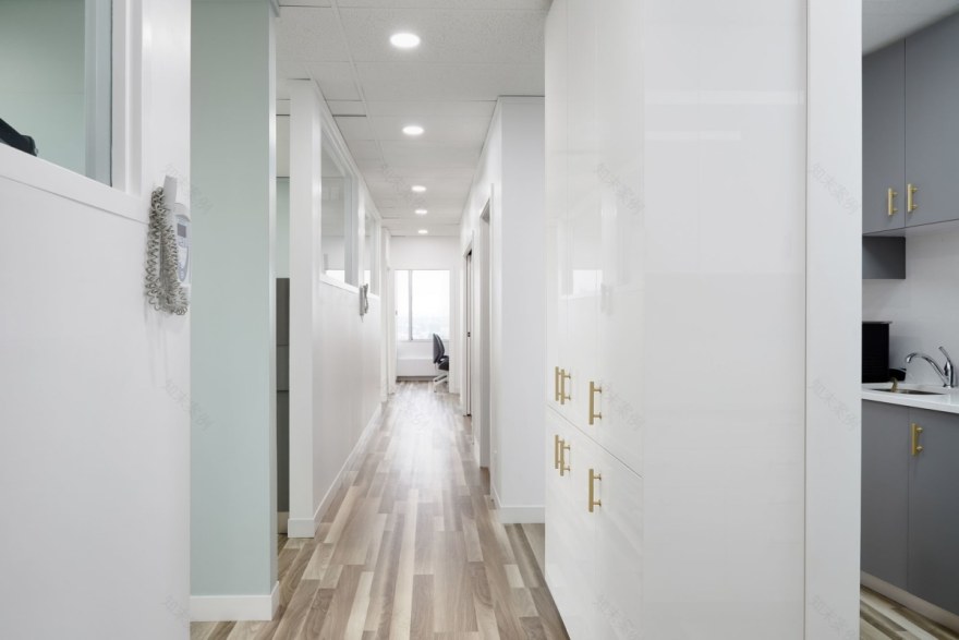 Destination Dental 牙科诊所设计丨加拿大丨Reena Sotropa In House Design Group-13