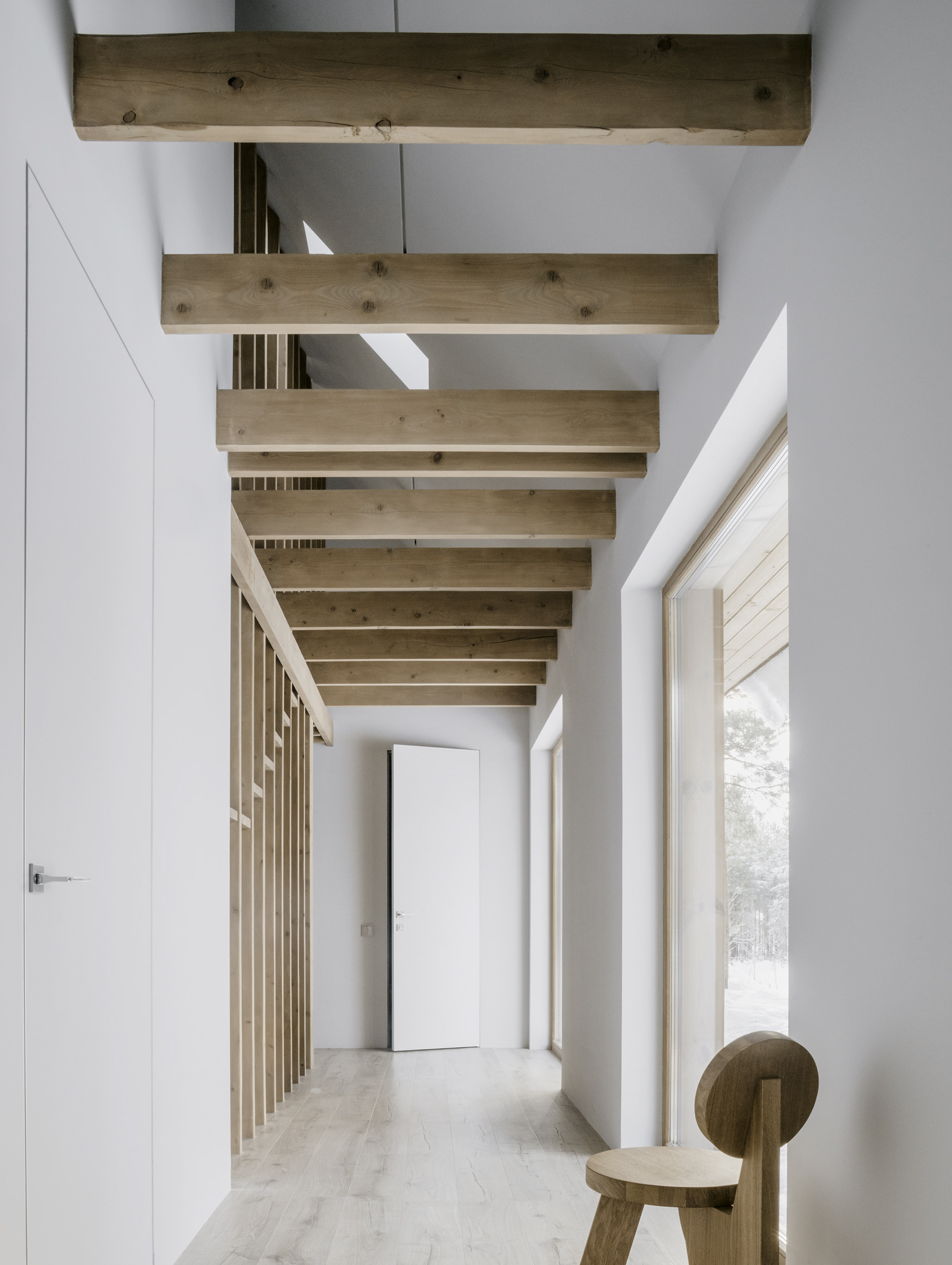 托架屋；支架屋（注：bracket有托架；支架等意思，这里结合具体语境可能会有更合适的表达，如果Bracket House是特定名称，可保持原样或根据其背景赋予更准确称呼 ） -26