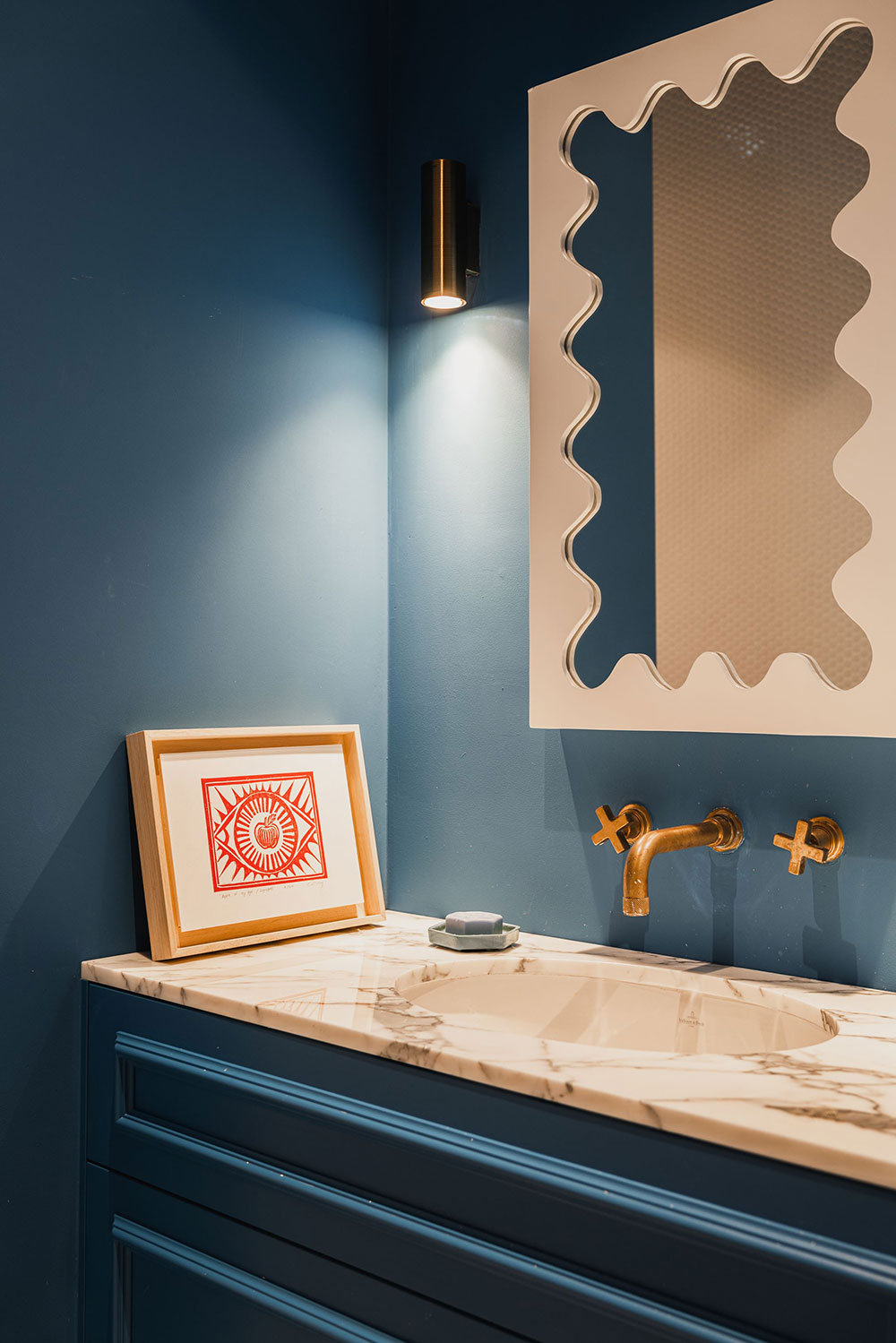 阿姆斯特丹时尚公寓 | 墙纸与设计的完美融合-27