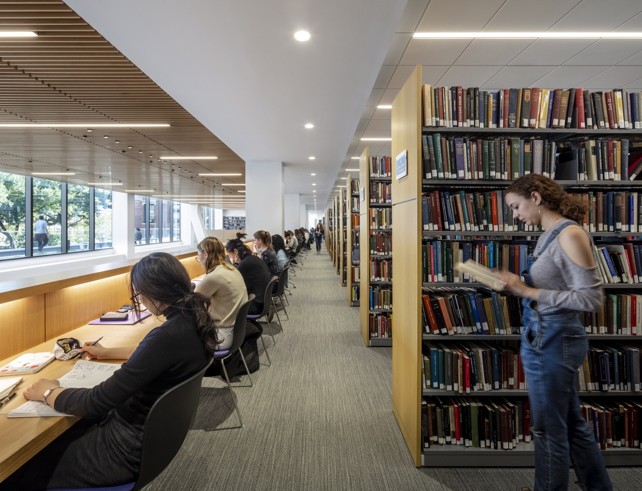 巴纳德学院,米尔斯坦中心 SOM-51