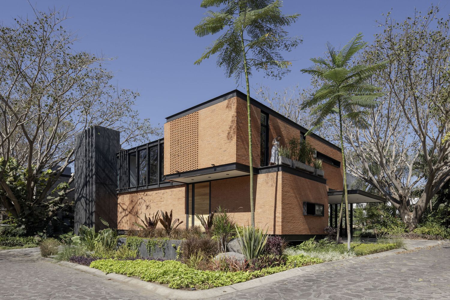 Casa Mao · 墨西哥 Colima 的时尚现代绿洲丨Di Frenna Arquitectos-12