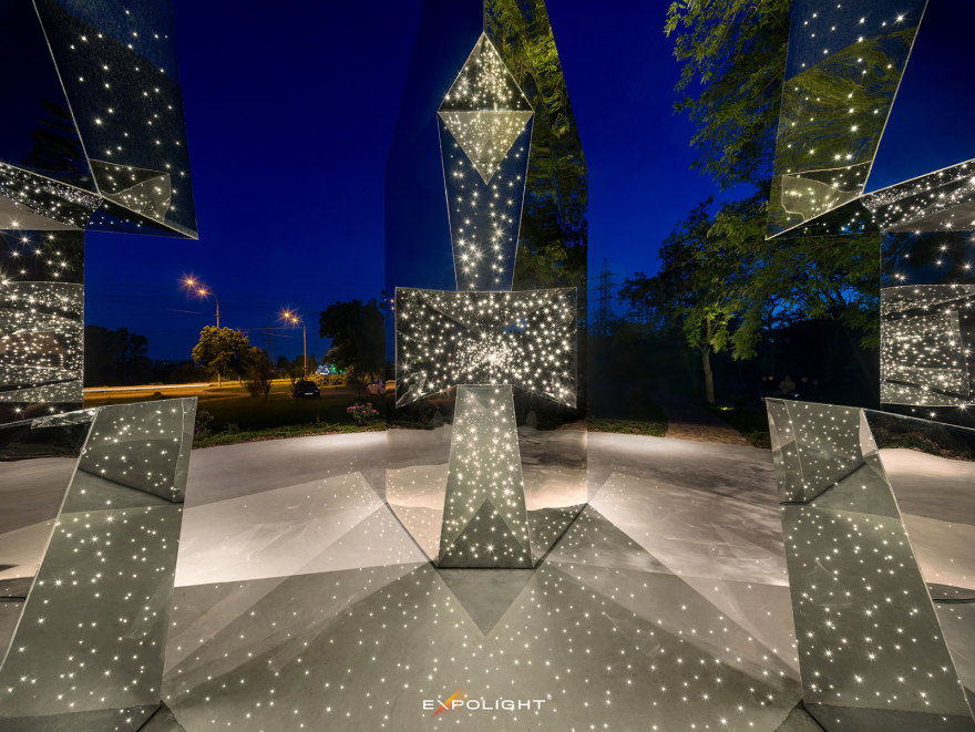 维什霍罗德英雄十字勋章(注:这里CROSS OF HEROES直译为英雄十字勋章 ,VYSHGOROD是乌克兰基辅州的一个城市维什霍罗德,由于不清楚具体语境,这样的组合可能是该城市相关的一种勋章名称,仅作参考) -12