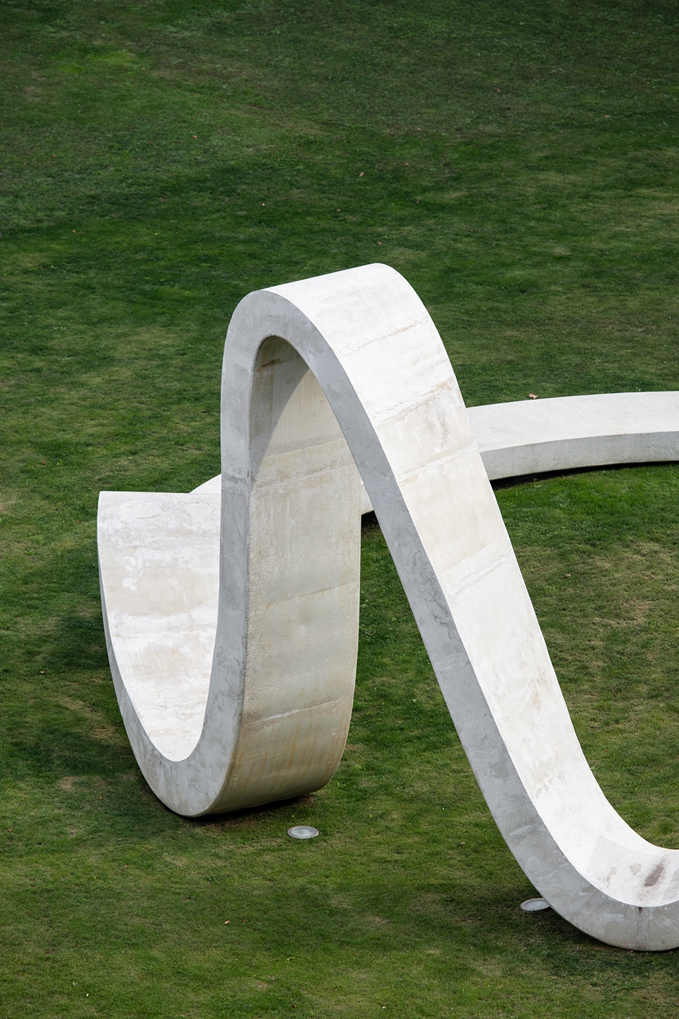 波尔图大学科技园“Loop”环形长椅——有机造型,对话空间-19