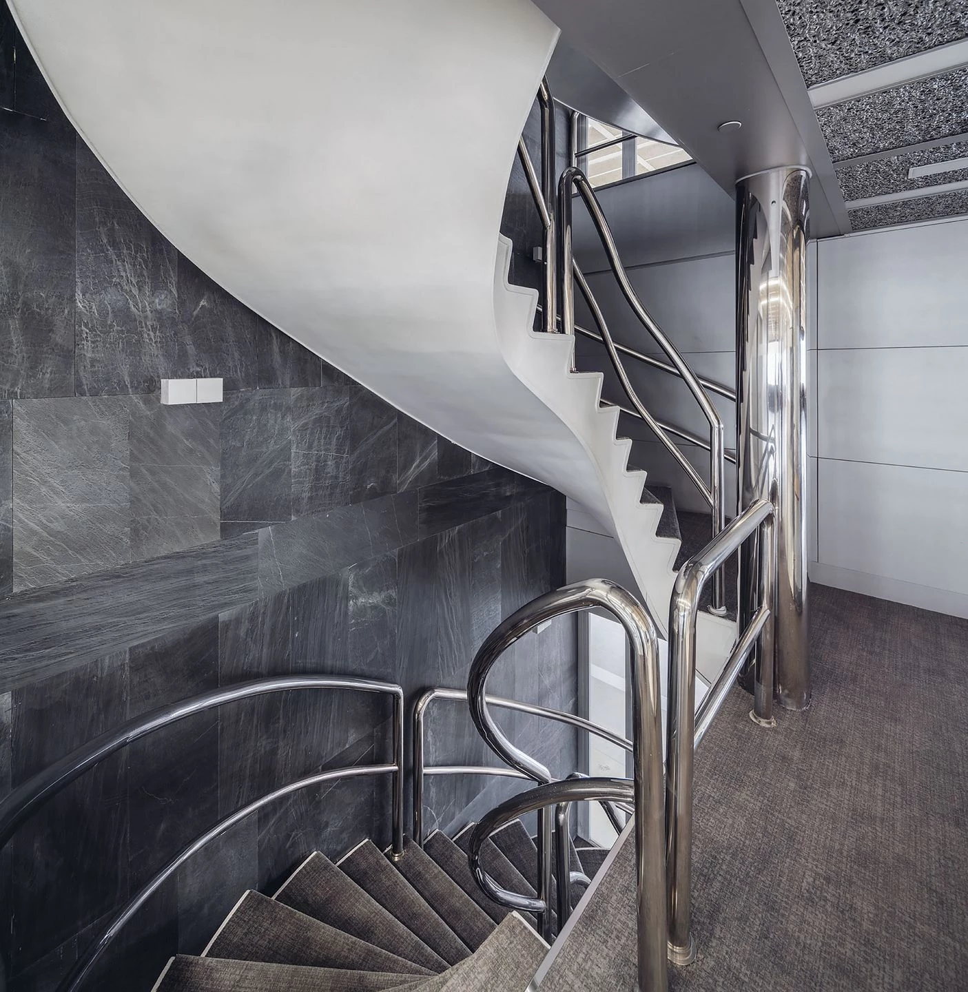 致敬经典 | 马德里 Castellana 81 塔楼的极致修复-24