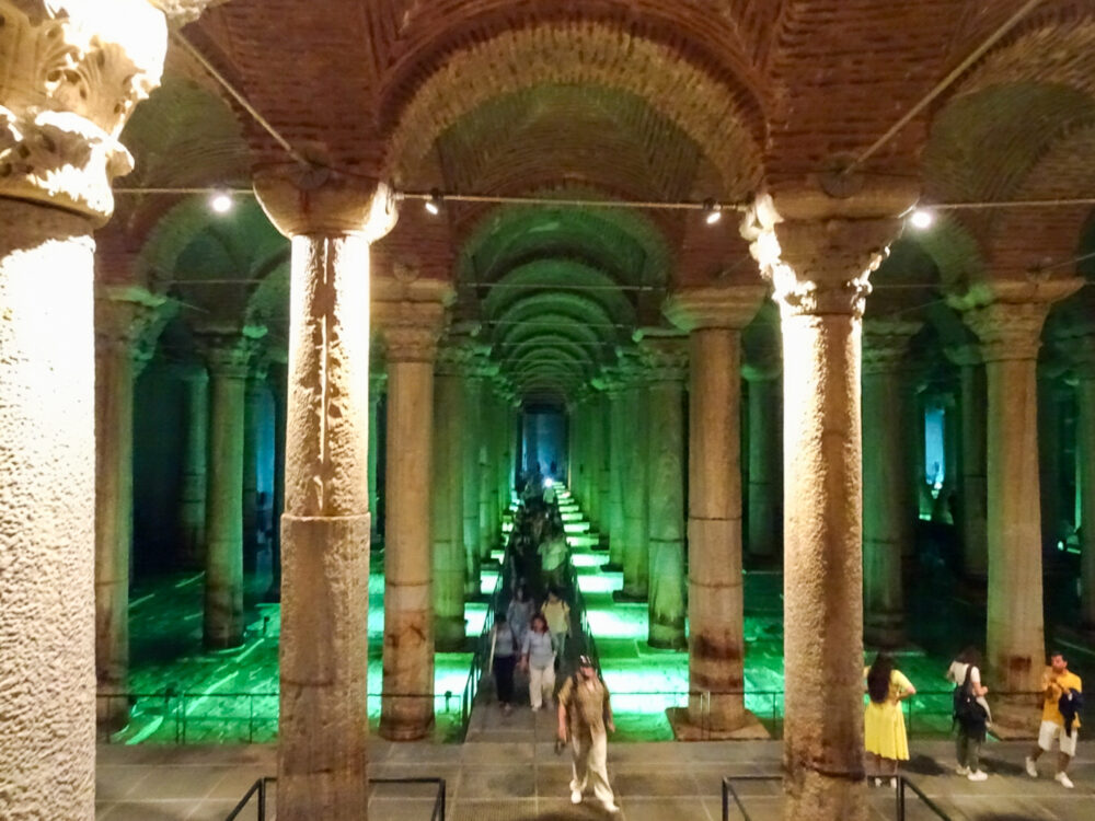 イスタンブールの地下宮殿(伊斯坦布尔的地下宫殿)丨不明-74