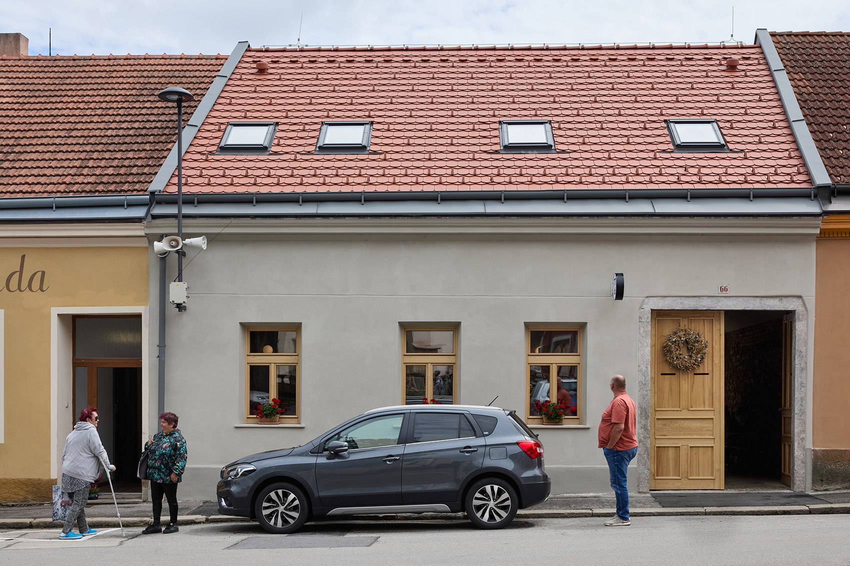 K66咖啡馆与联排住宅丨matěj šebek architekti-3