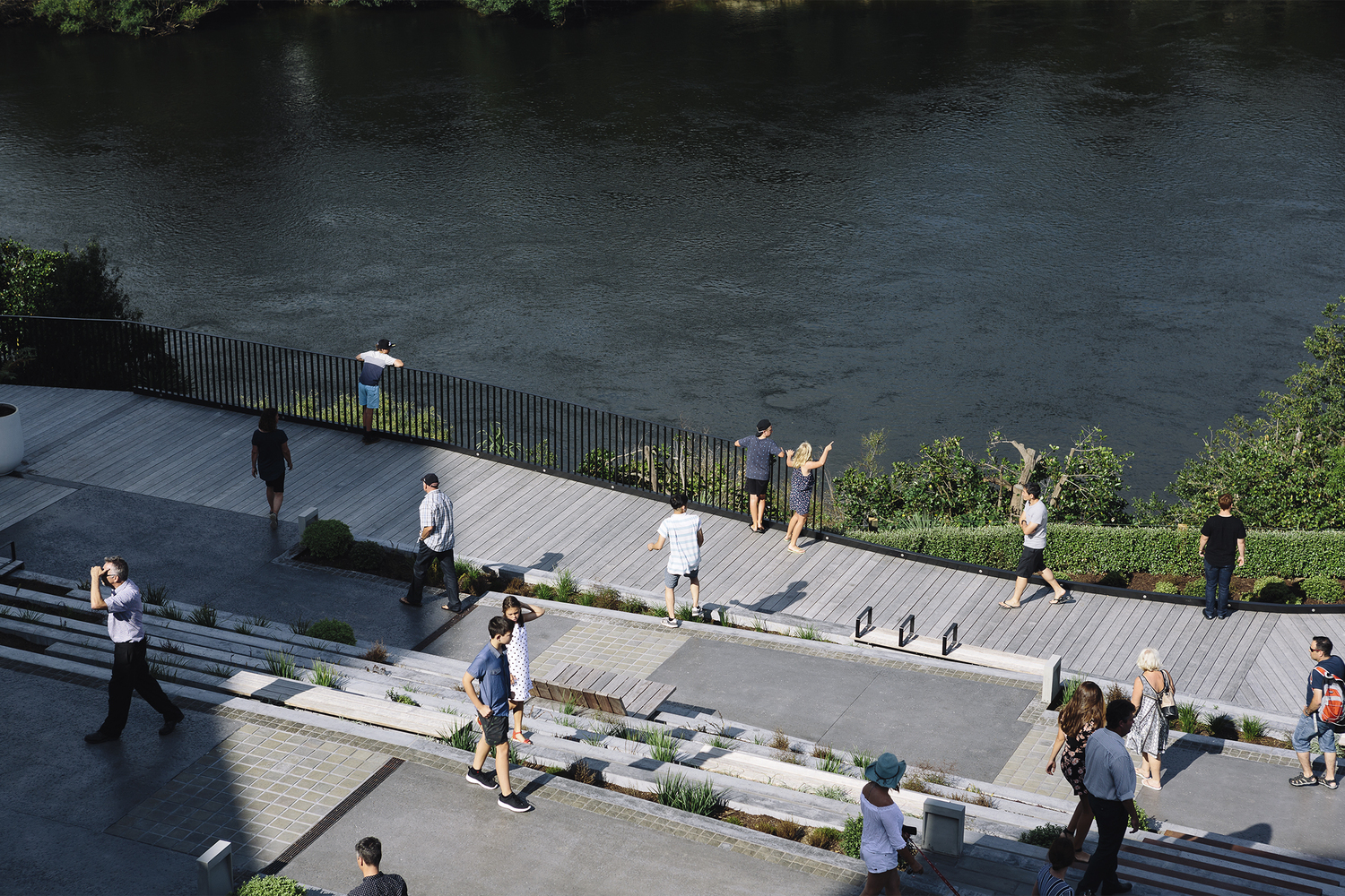 维克多利亚河畔公园 · 连接城市与自然的创意设计-25