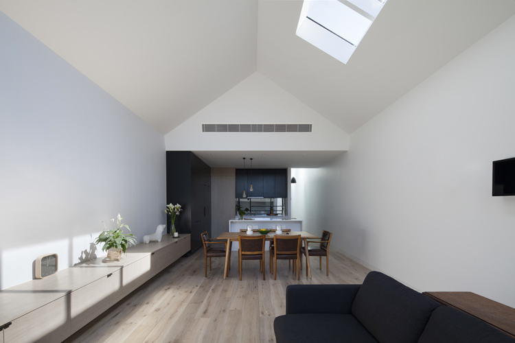 Looking glass Melbourne-4