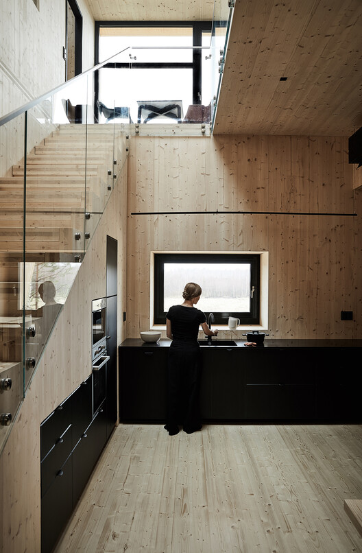 芬兰“陨石”住宅丨芬兰拉赫蒂丨Ateljé Sotamaa-23