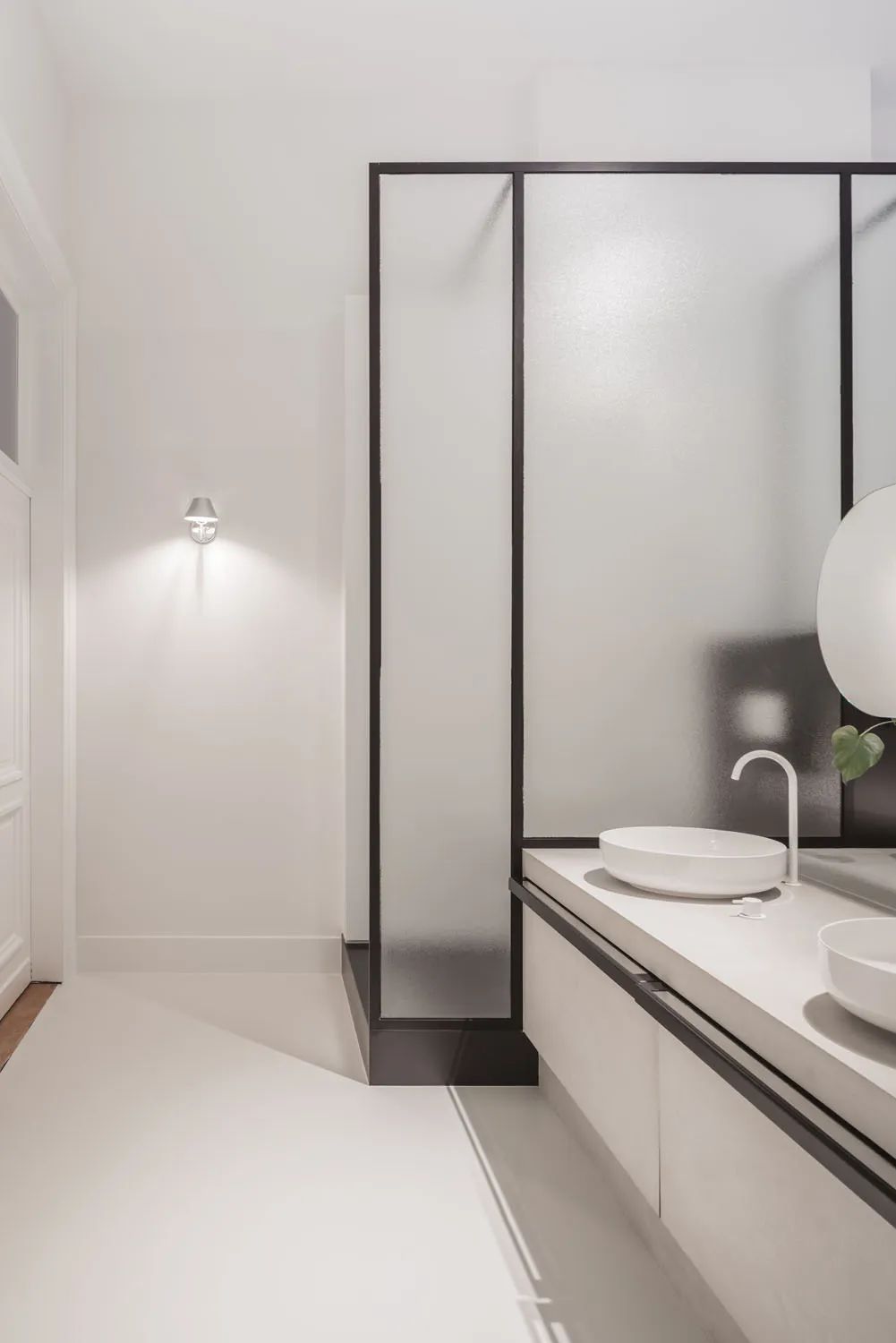 红砖与白线的精致碰撞——比利时安特卫普古典公寓设计-29