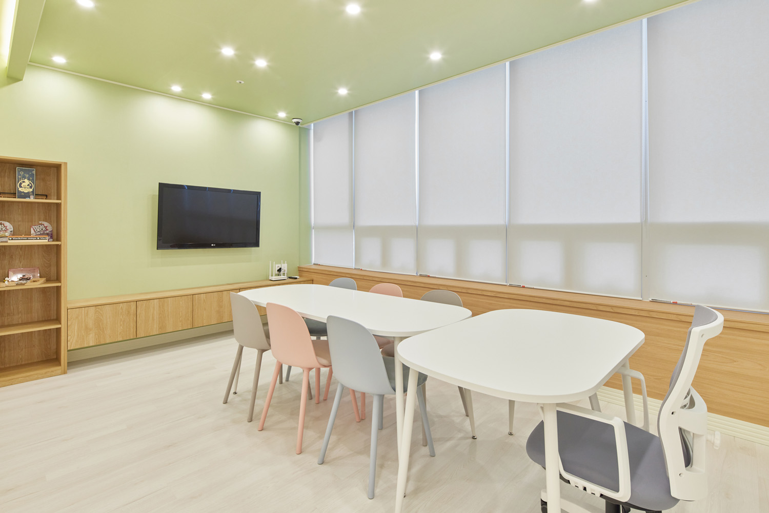 现代简约风格的 30 平米培训中心设计-13