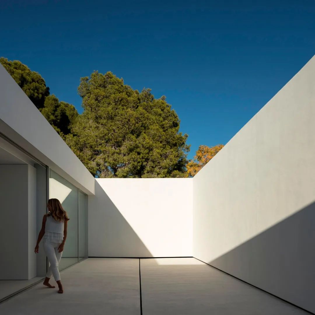 极简大师 FranSilvestre 新作 | 素与简的极致美学-16