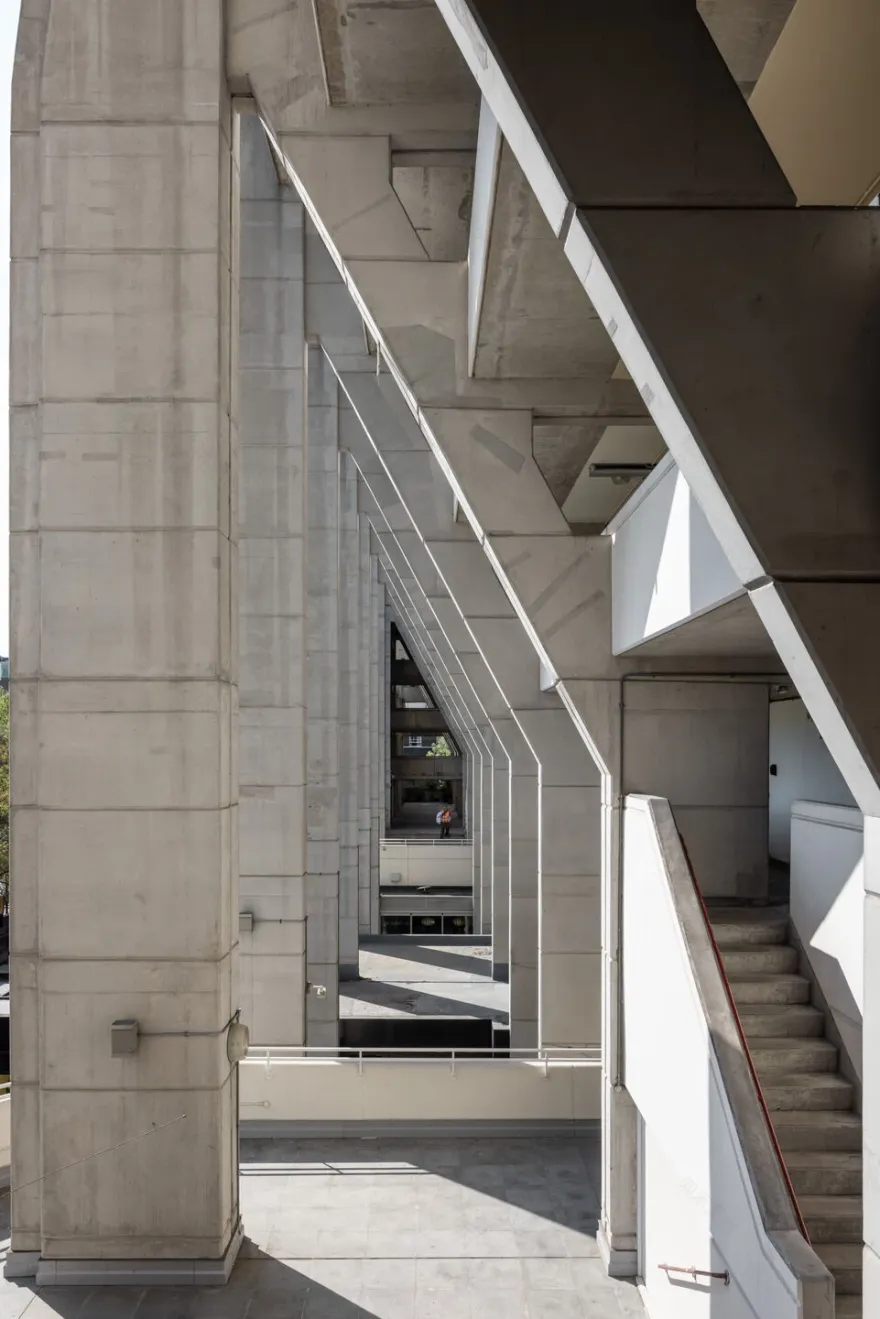 伦敦的布伦斯威克中心丨Patrick Hodgkinson-8