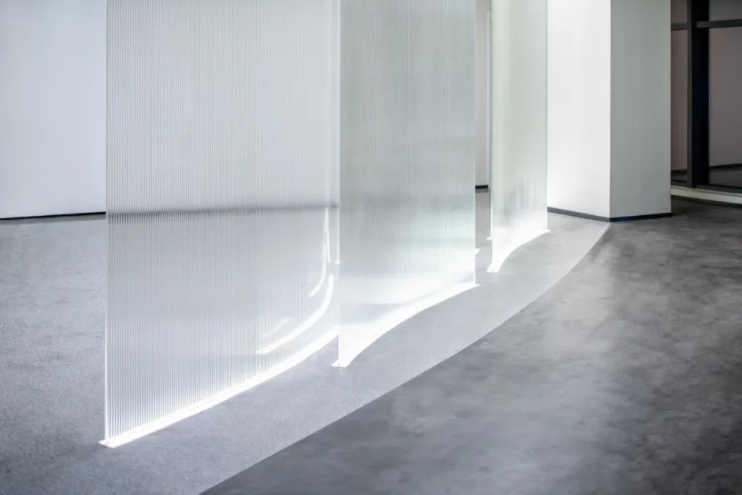 静谧时尚|灰色调办公空间-51