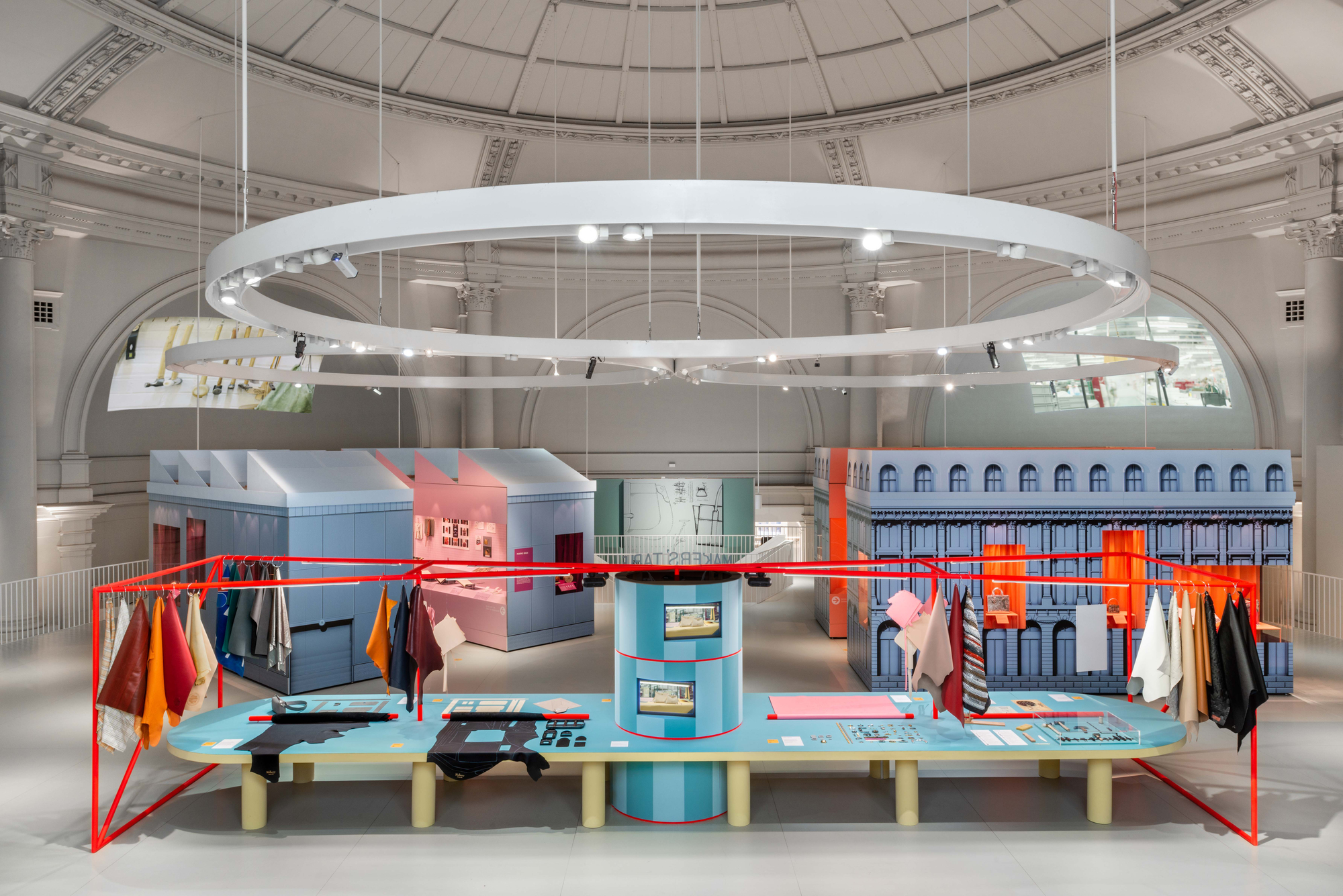 V&A 手袋：由内而外展览丨英国伦敦丨Studio MUTT-36