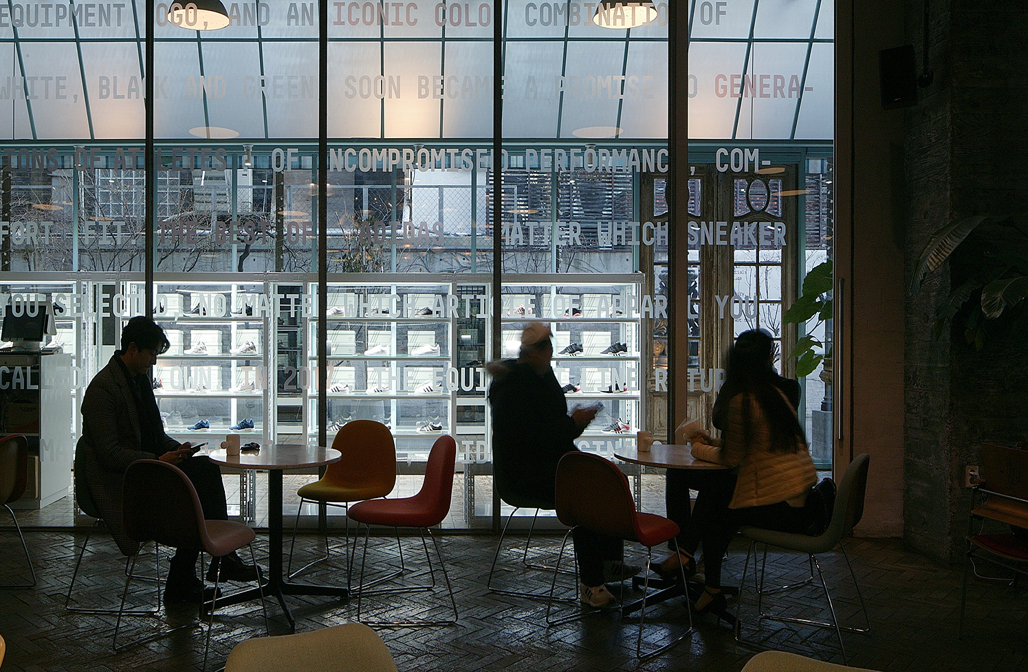 阿迪达斯 EQT 运动鞋展“媒体室”-36