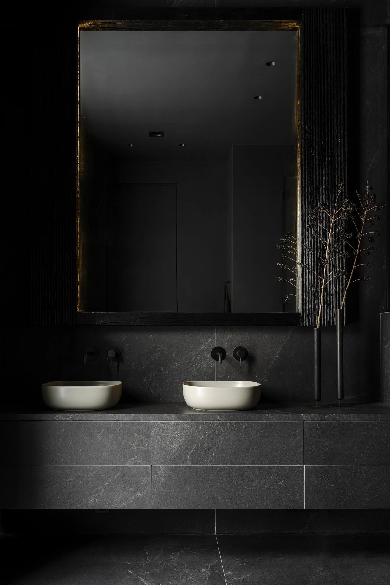 喜欢黑色设计的人，往往沉稳且内敛-21